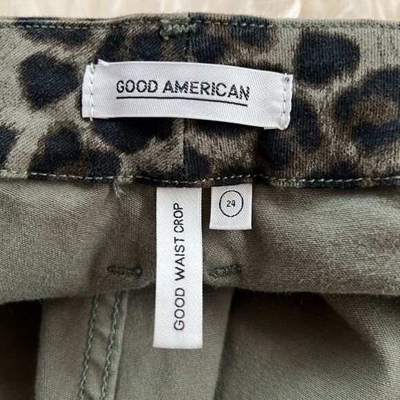 Good American Good Waist Crop in Sage Green Leopard Print Jeans Size 24 - Picture 6 of 7